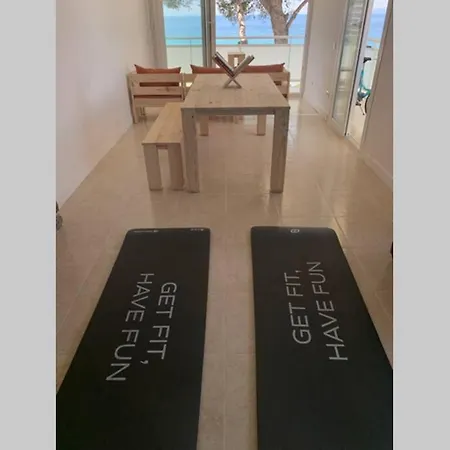 Con Terraza Y Vistas Al Mar - Tree House Apartment *